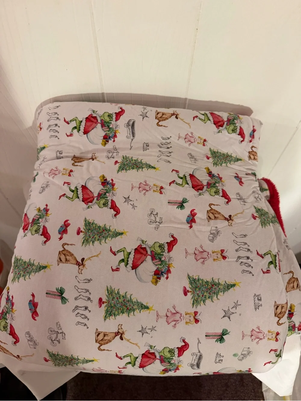 Kids Holiday Print blanket - White with Green & Red